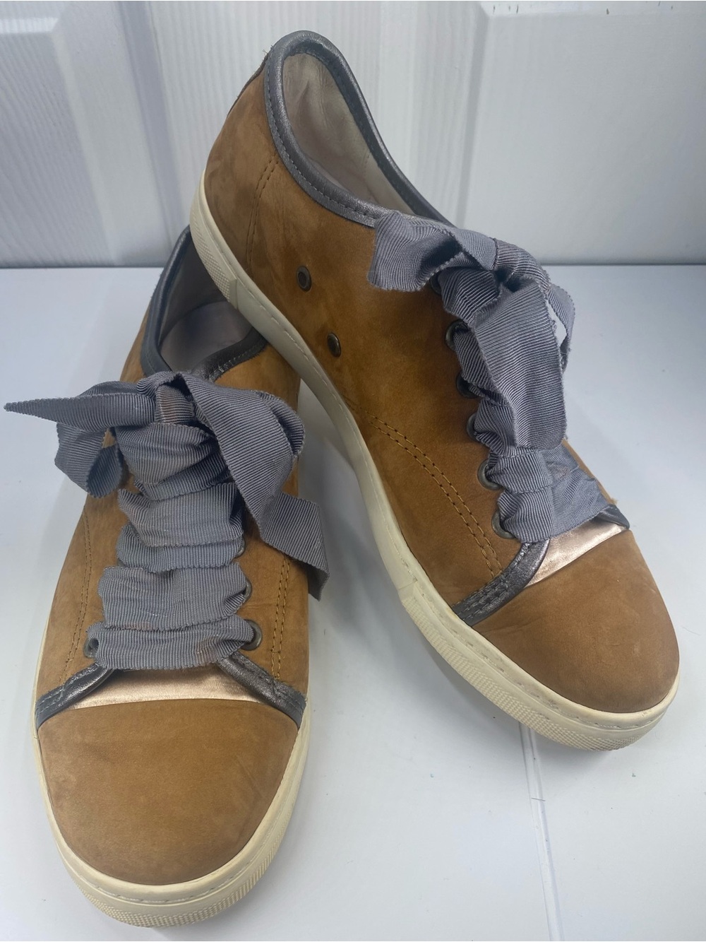 Lanvin Women’s Brown Suede Designer Luxury Sneakers w Large Gray Ribbon Laces